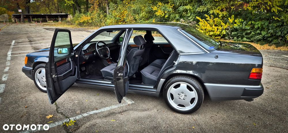 Mercedes-Benz W124 (1984-1993) - 19