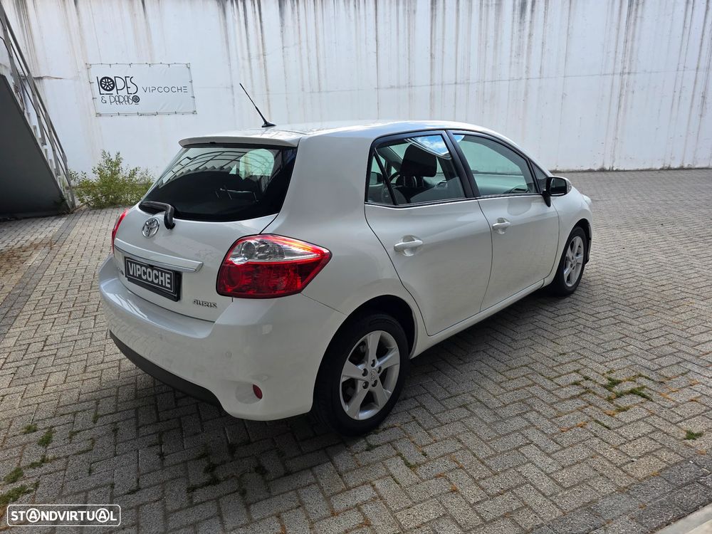 Toyota Auris 1.33 VVT-i Exclusive - 10