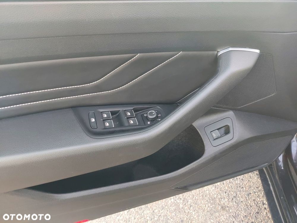 Volkswagen Arteon 2.0 TDI SCR DSG R-Line - 14