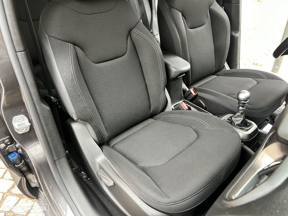 Jeep Renegade 1.0 T Limited - 17