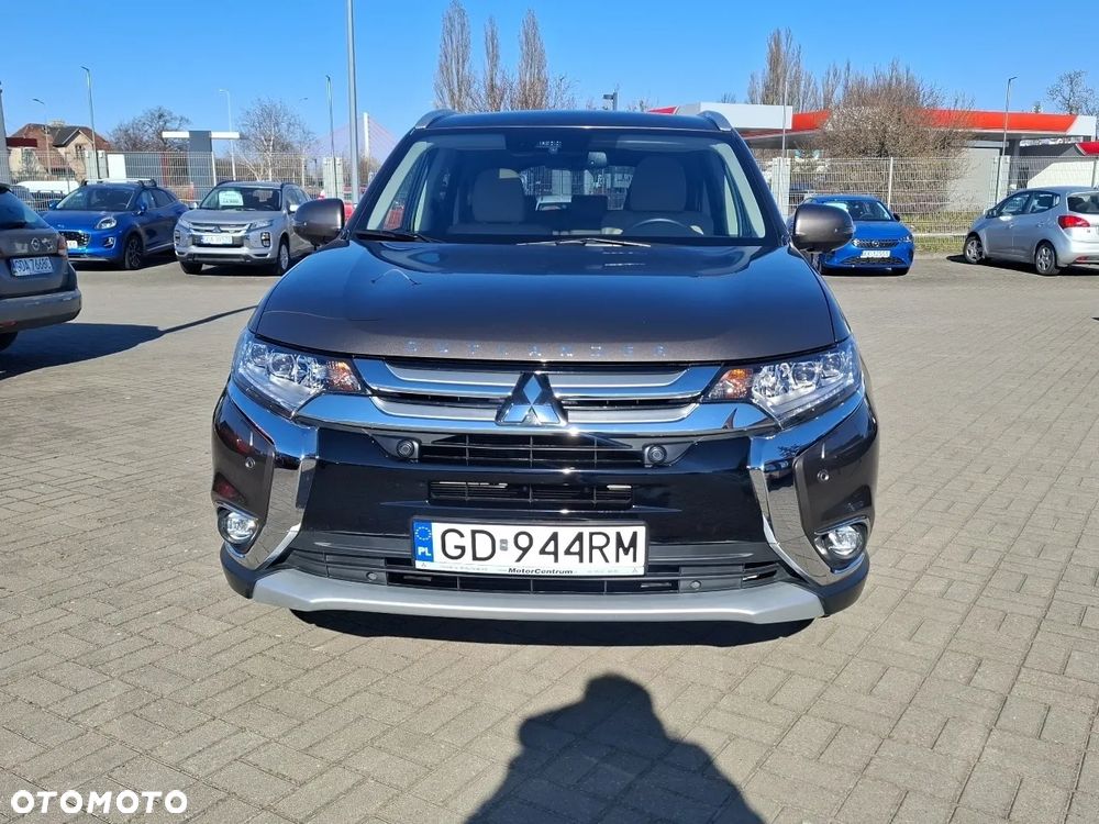 Mitsubishi Outlander 2.0 Instyle SDA 4WD CVT - 2