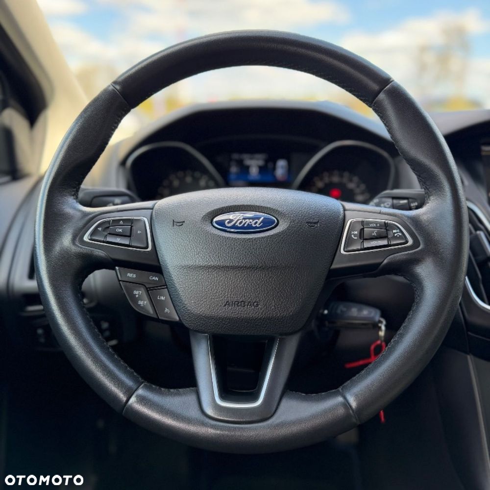 Ford Focus - 24