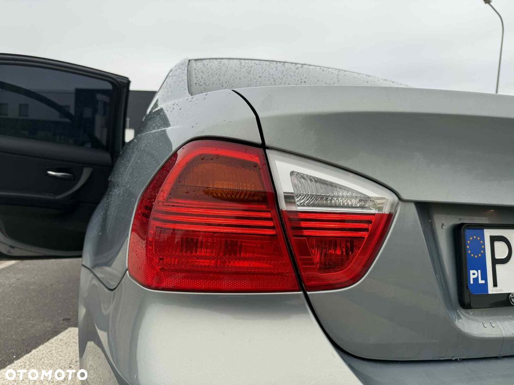 BMW Seria 3 320i - 10
