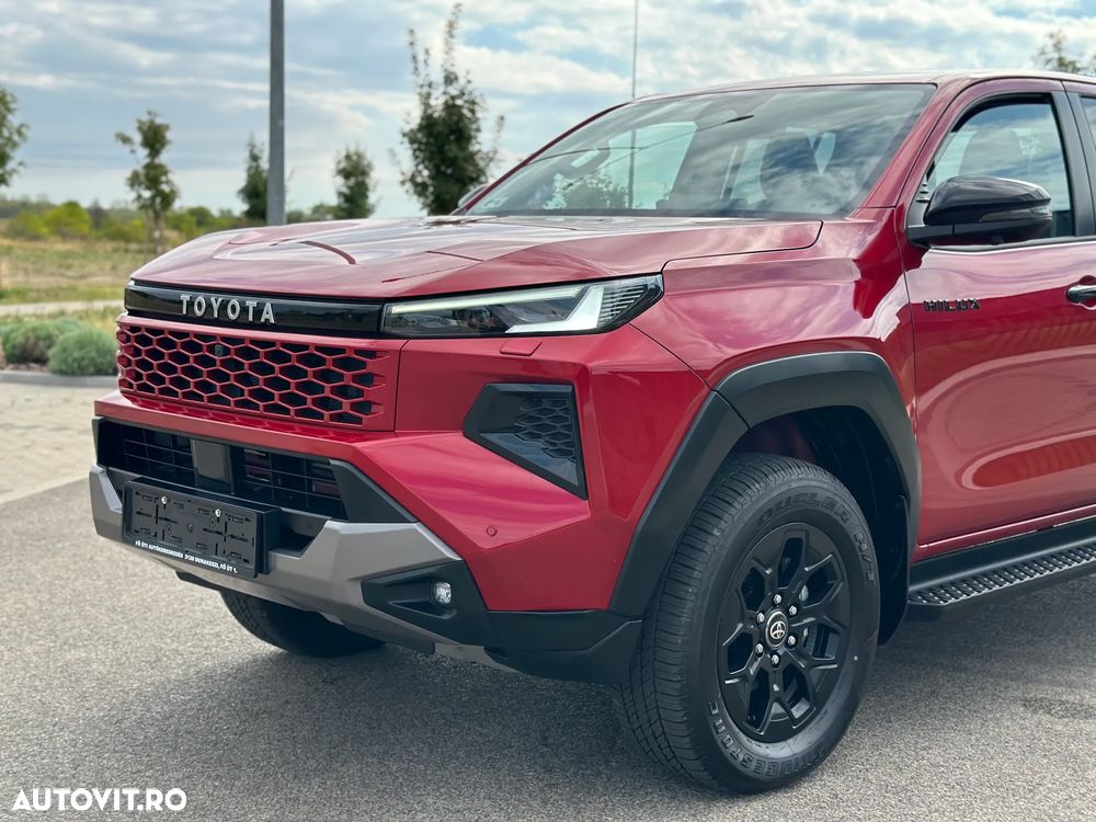 Toyota Hilux 2.8D 204CP 4x4 Double Cab AT MHEV Invincible Color Edition (6Y2) - 6