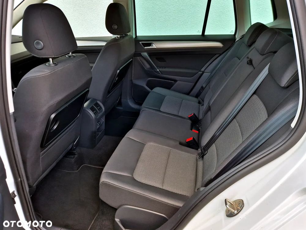 Volkswagen Golf 1.6 TDI BlueMotion Comfortline - 19