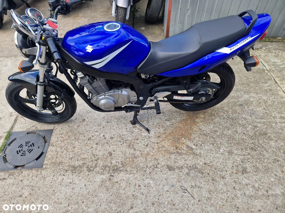 Suzuki GS - 6