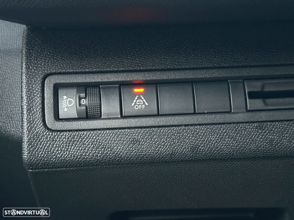 Peugeot 3008 1.5 BlueHDi Allure Pack - 32