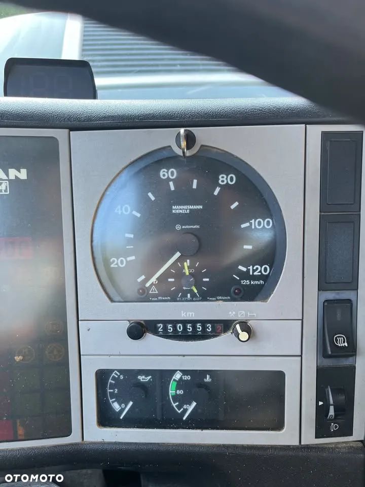 MAN 18.224 SILENT F2000 klima bramowiec do zabudowy kiper wywrotka 18 224 - 5