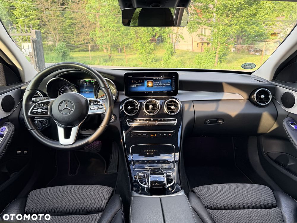 Mercedes-Benz Klasa C 300 e 9G-TRONIC - 10