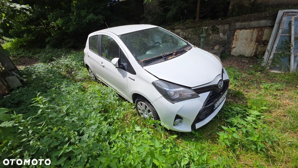 Toyota Yaris Hybrid 100 Active EU6 - 5