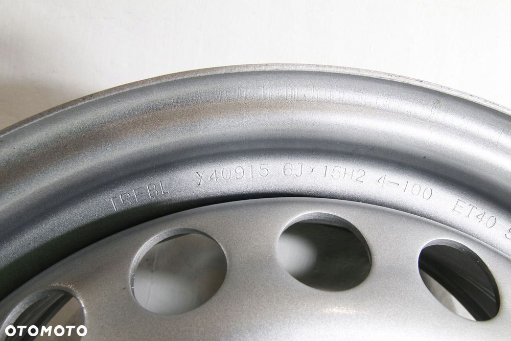 Felga stalowa srebrna Trebl x40915 15 6j 4x100 et40 - 7