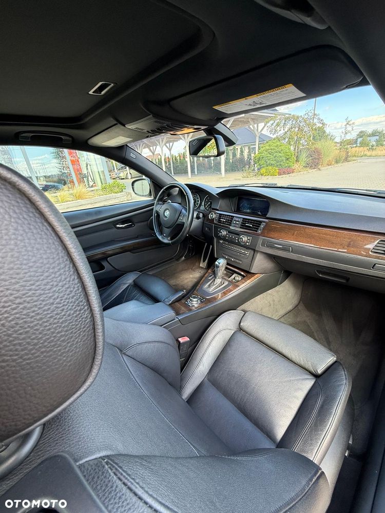 BMW Seria 3 335i xDrive M Sport Edition - 12