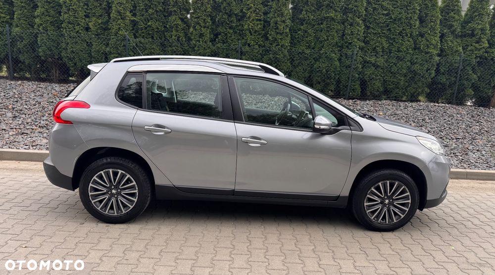 Peugeot 2008 1.2 VTi/Pure Tech Active - 2