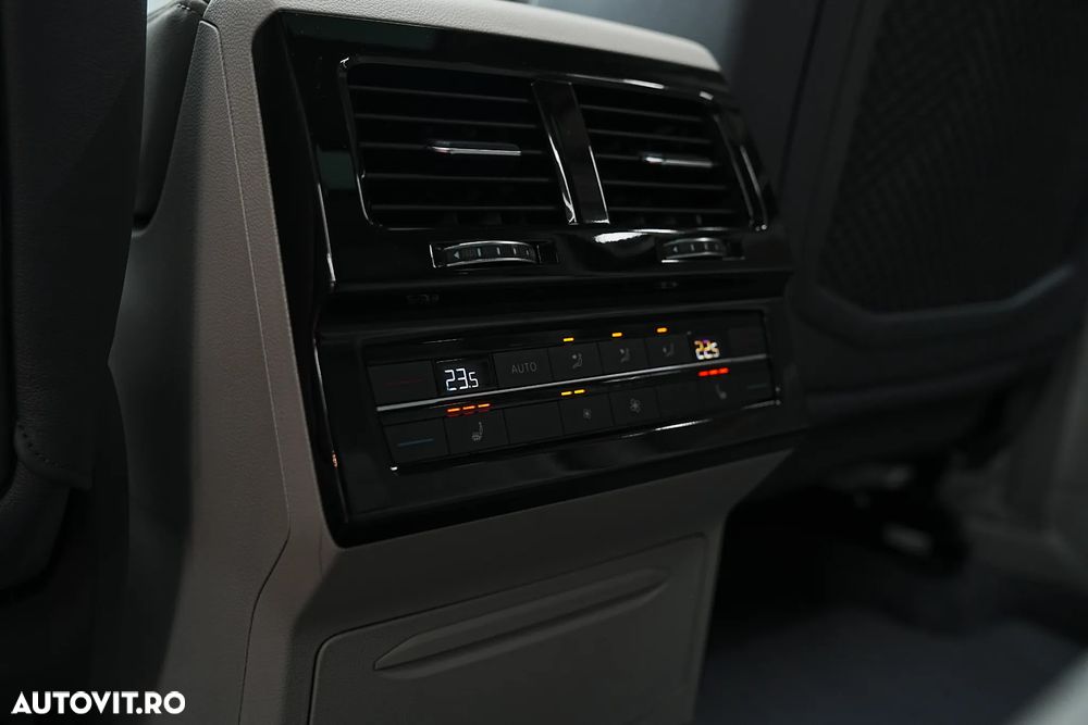 Volkswagen Touareg 3.0 V6 e-Hybrid 4Motion Aut. Elegance - 35