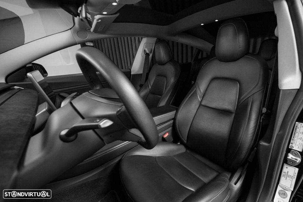 Tesla Model 3 Performance Dual Motor AWD - 38