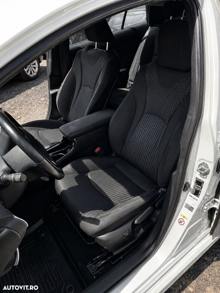 Toyota Prius Hybrid - 9