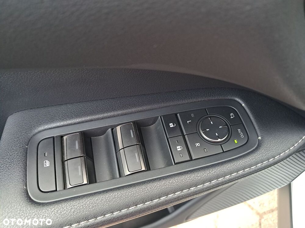 Lexus RX - 16