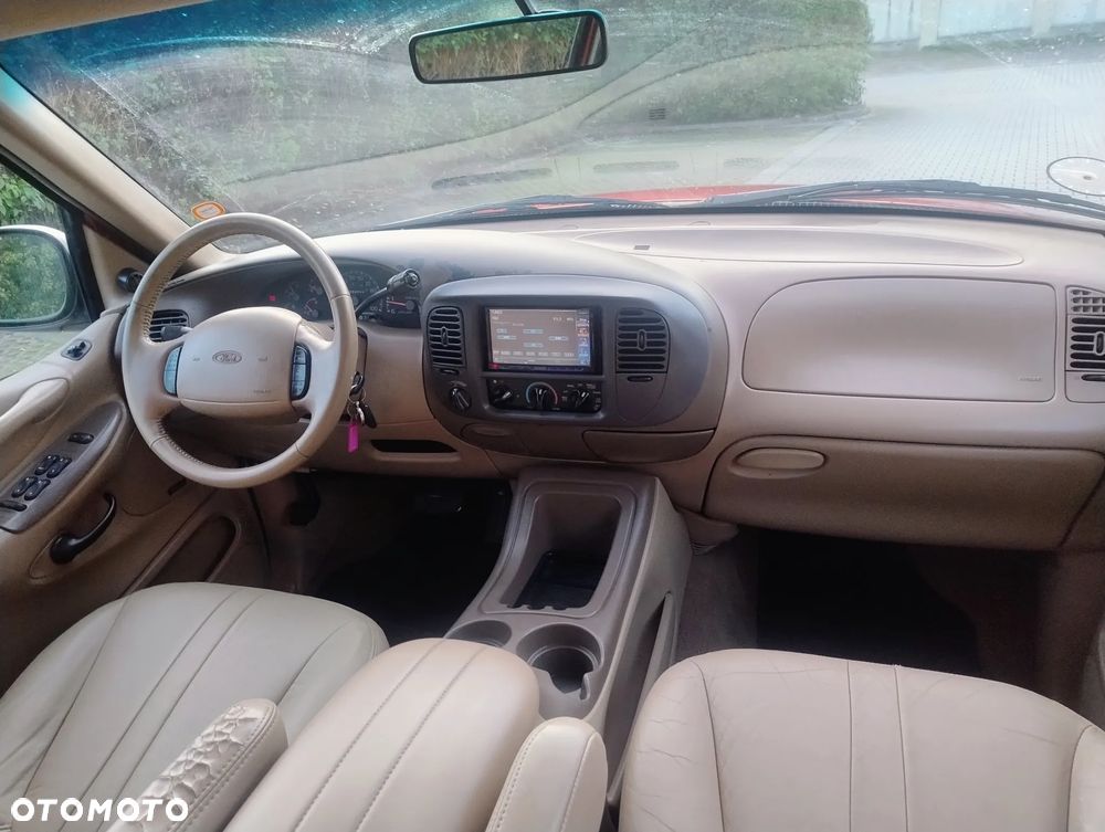 Ford Expedition 5.4 XLT 4WD - 21