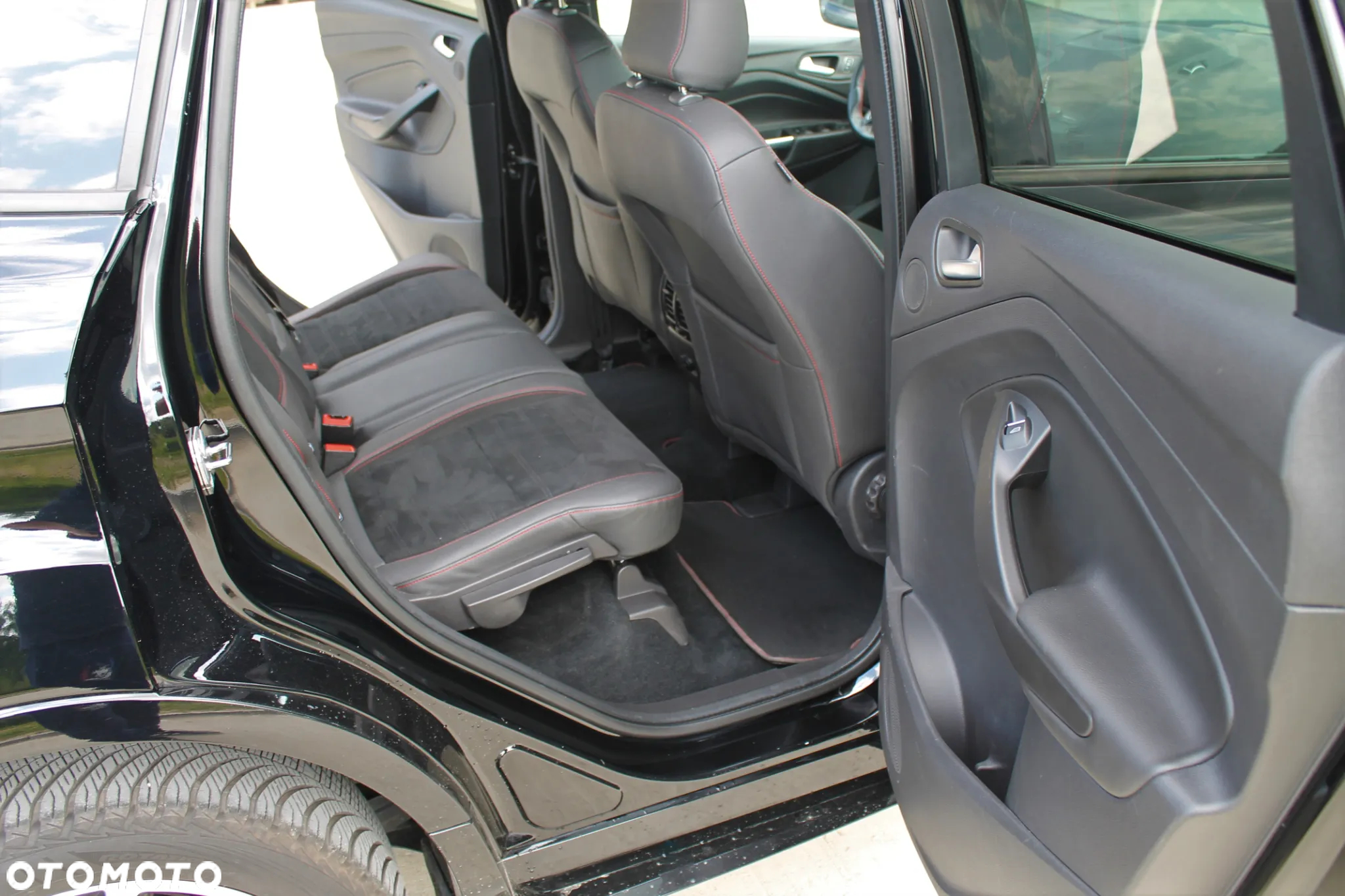 Ford Kuga 2.0 TDCi 4x4 ST-Line - 14