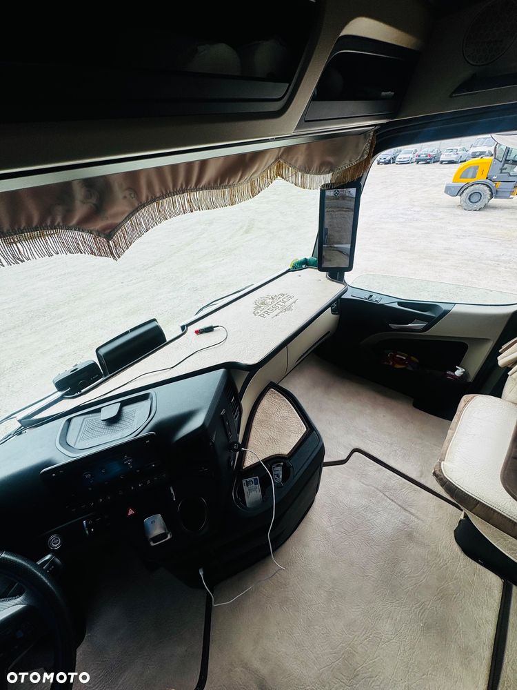 Mercedes-Benz ACTROS MP5 - 11