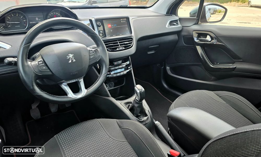 Peugeot 208 PureTech 82 Allure - 17