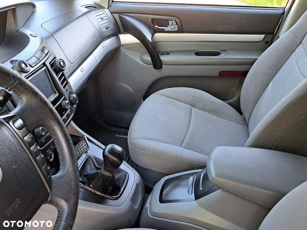 SsangYong/KGM Rodius - 11