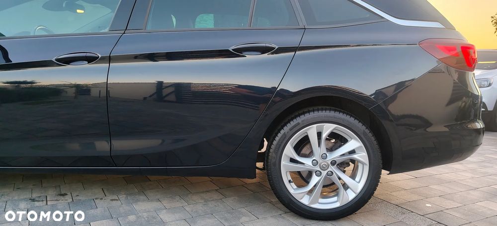 Opel Astra 1.4 Turbo Business - 11