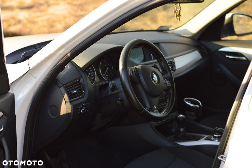 BMW X1 sDrive18d xLine - 11