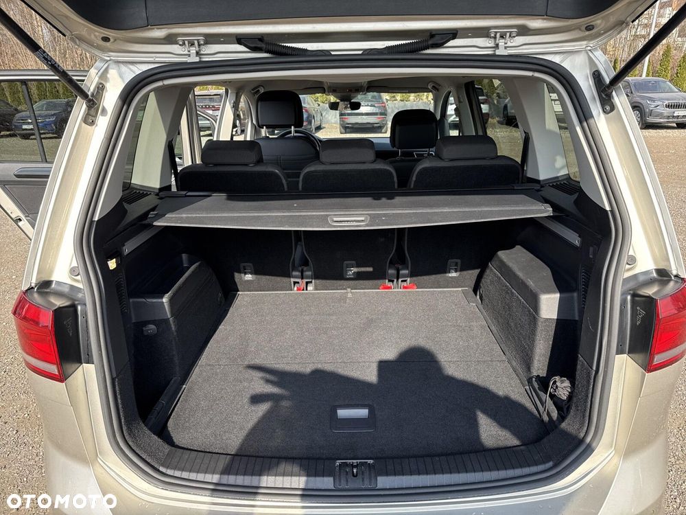 Volkswagen Touran 2.0 TDI BMT Highline DSG - 26