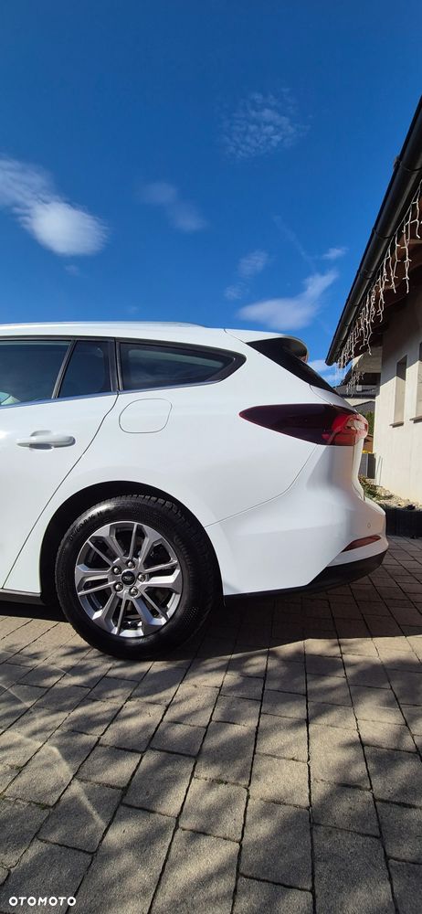 Ford Focus 1.0 EcoBoost Titanium - 38