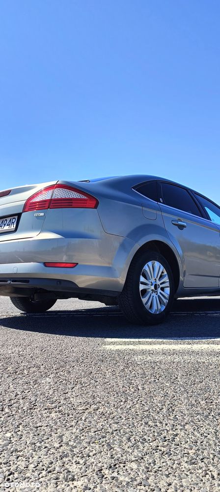 Ford Mondeo 1.8 TDCi Ghia - 31