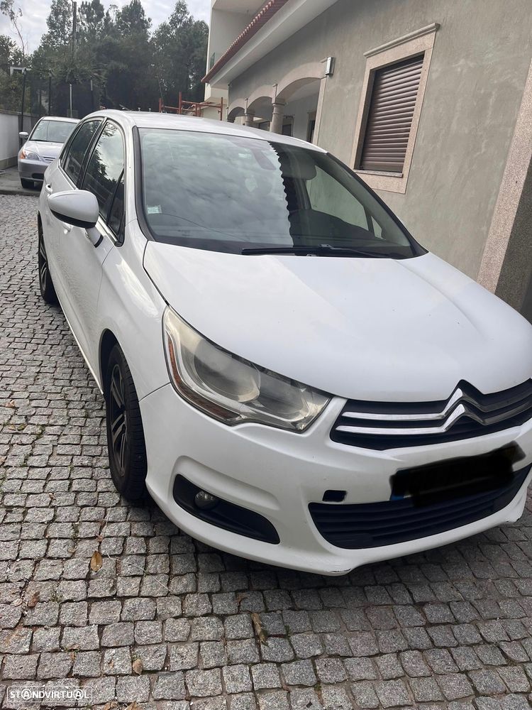 Citroën C4 HDi 90 Attraction - 2
