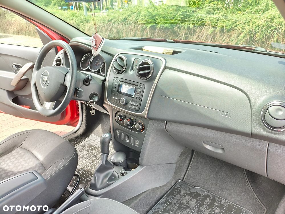 Dacia Sandero 1.2 16V Laureate BL - 8