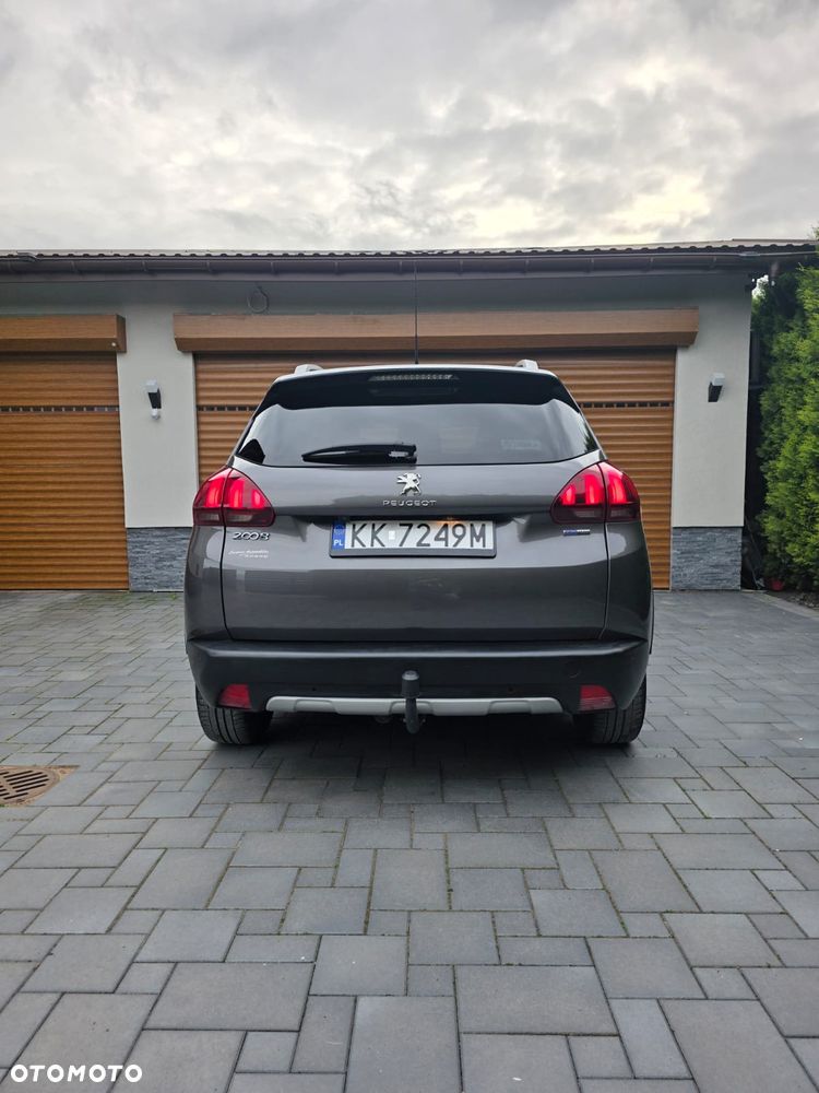 Peugeot 2008 1.2 Pure Tech Allure S&S - 10