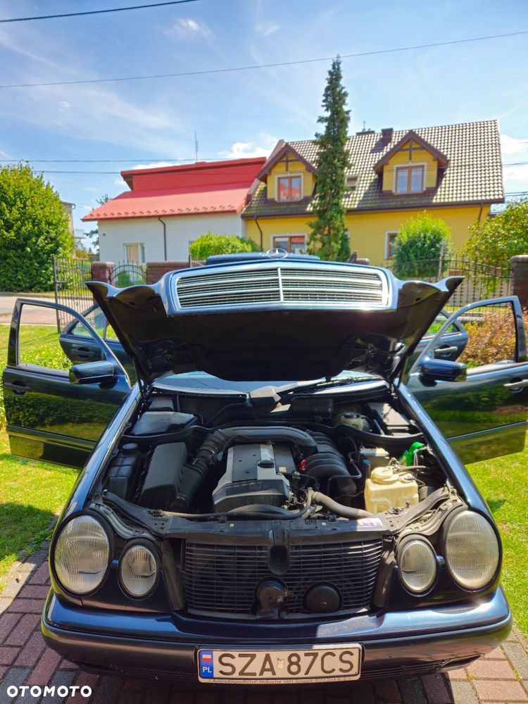 Mercedes-Benz Klasa E - 8