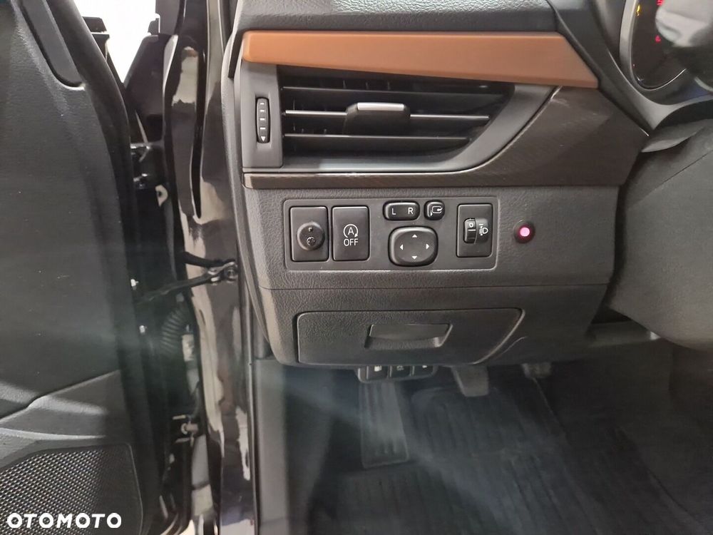Toyota Avensis 2.0 D-4D Premium - 20