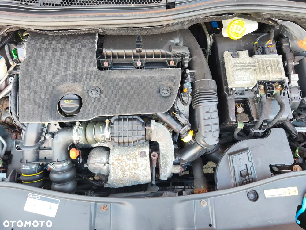 Peugeot 2008 BlueHDi FAP 120 STOP & START GT-Line Edition - 17