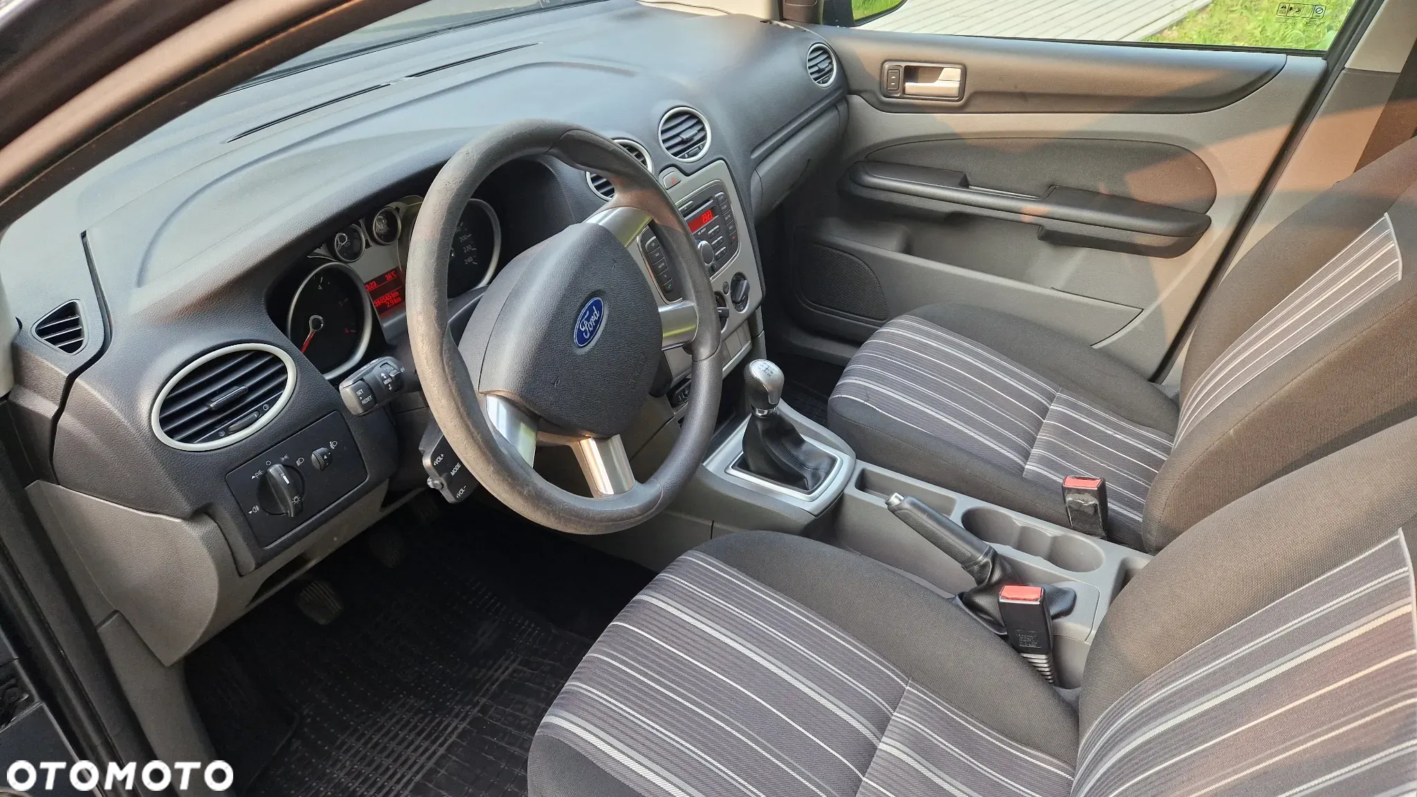 Ford Focus 1.8 TDCi Silver X - 8