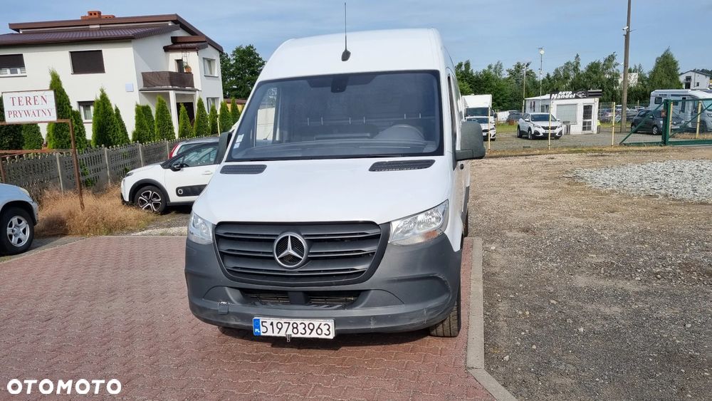 Mercedes-Benz Sprinter - 9