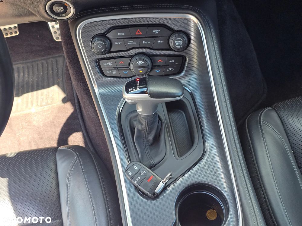 Dodge Challenger 3.6 GT AWD - 20