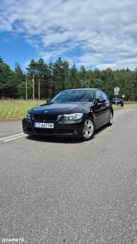BMW Seria 3 320i - 1