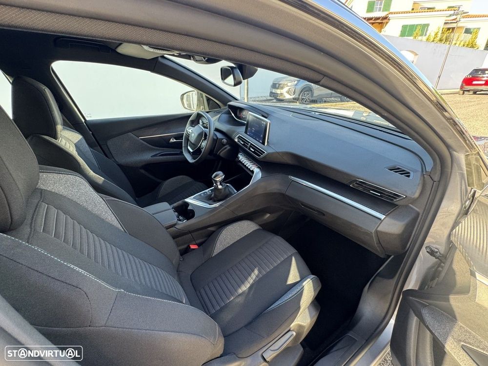Peugeot 5008 1.2 PureTech Allure - 10