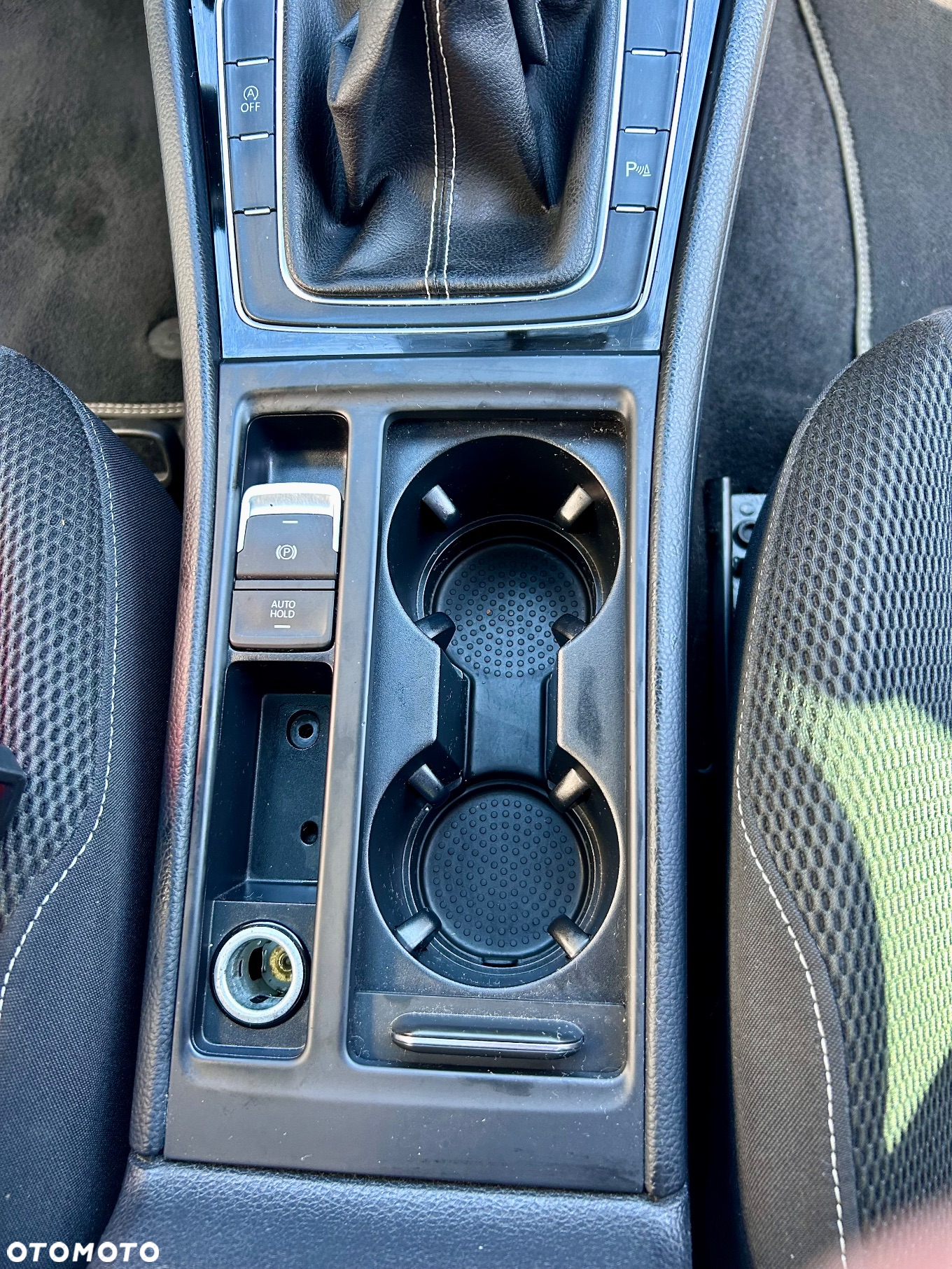 Volkswagen Golf 1.2 TSI BlueMotion Technology Cup - 12