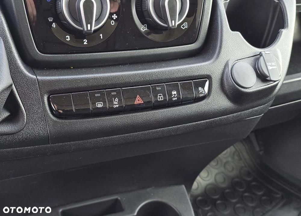 Opel Movano L2H2 120KM - 18