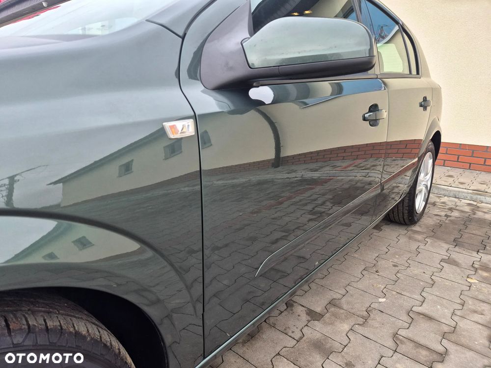 Opel Astra 1.6 Enjoy - 12