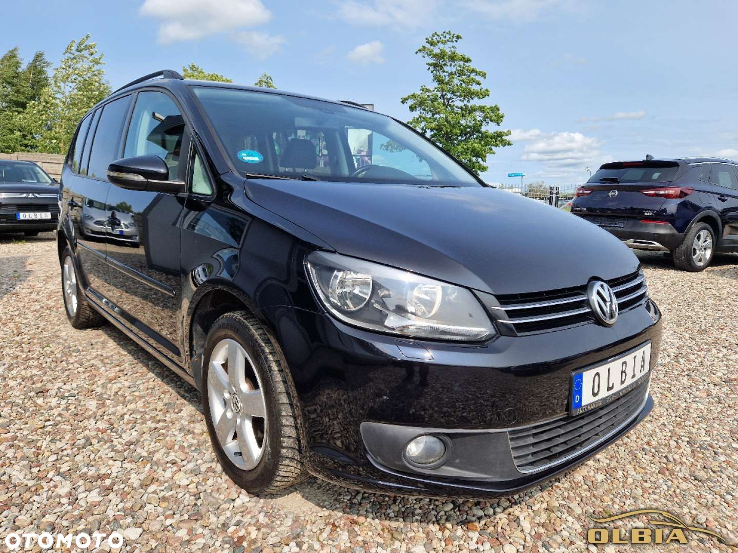 Volkswagen Touran - 12