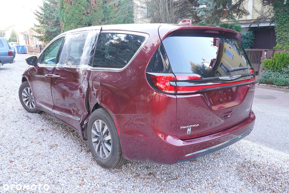 Chrysler Pacifica - 10