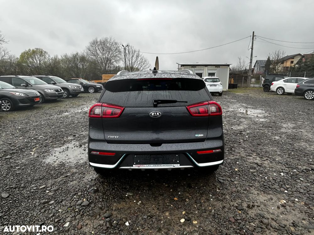 Kia Niro 1.6 GDI PHEV 2WD Aut. Edition 7 - 8