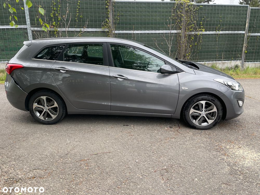 Hyundai i30 i30cw 1.4 CRDi Trend - 4