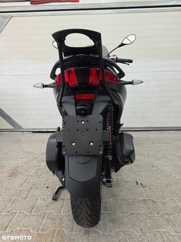 Piaggio MP-3 - 27